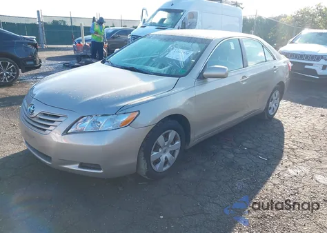 2009 Toyota Camry Le z USA, uszkodzony, nr VIN 4T1BE46K19U838744